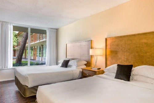 Red Lion Inn & Suites Branson - image 24