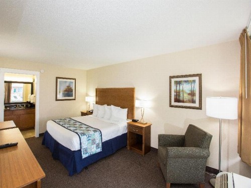 Red Lion Inn & Suites Branson - image 33