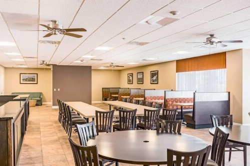 Red Lion Inn & Suites Branson - image 7