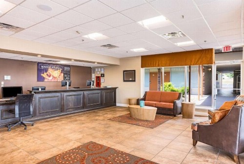 Red Lion Inn & Suites Branson - image 8
