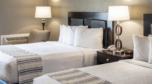 Days Inn & Suites Branson Entertainment District - image 24