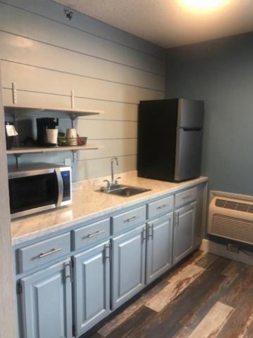 Days Inn & Suites Branson Entertainment District - image 30