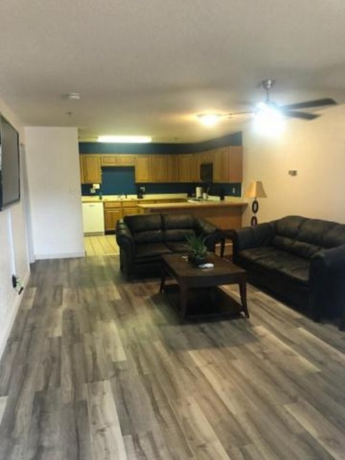 Days Inn & Suites Branson Entertainment District - image 44