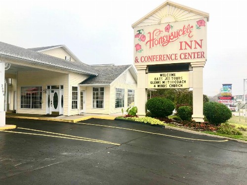Honeysuckle Inn & Conference Center - image 8
