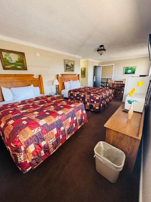Oak Grove Inn - image 14