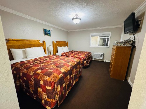 Oak Grove Inn - image 29