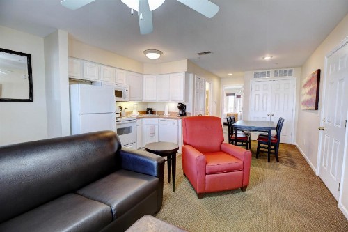 Grand Crowne Resort by Capital Vacations - image 15