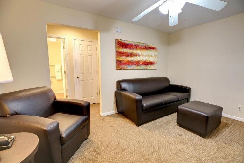 Grand Crowne Resort by Capital Vacations - image 16