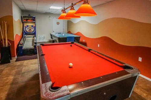 Grand Crowne Resort by Capital Vacations - image 21