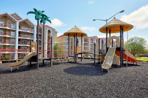 Grand Crowne Resort by Capital Vacations - image 24