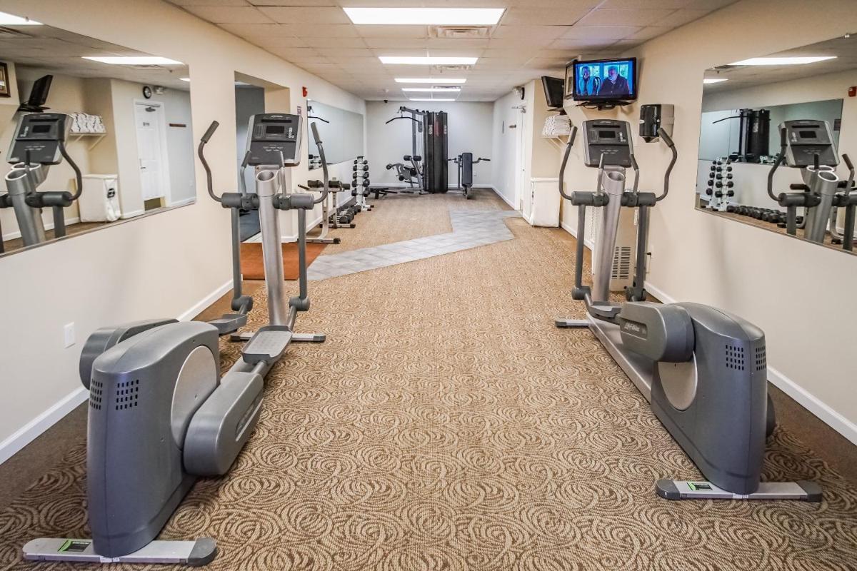Grand Crowne Resort by Capital Vacations - image 3