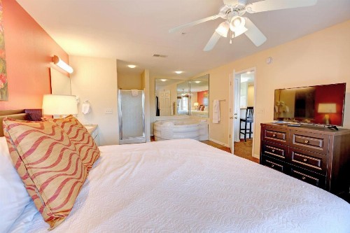 Grand Crowne Resort by Capital Vacations - image 7