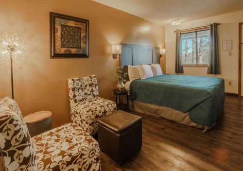 Shady Acre Motel - image 3