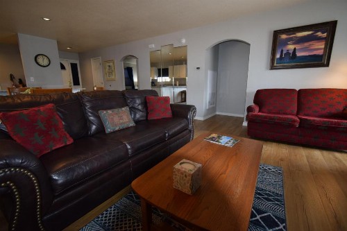 Grant's Condo in The Greens - image 6