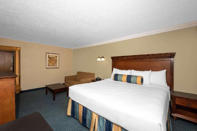 Baymont by Wyndham Branson - image 6