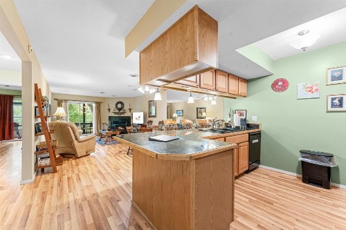 Bluffs Oasis Condo - image 17