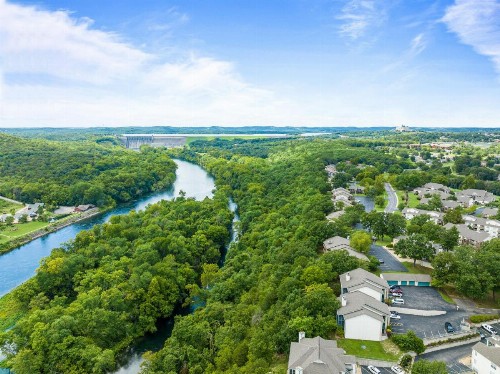 Bluffs Oasis Condo - image 22