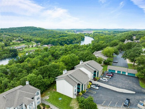 Bluffs Oasis Condo - image 24