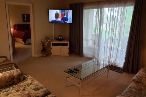 Foothill's Luxury 2BDR Ground Floor Condo in 1000 Hill's - image 15