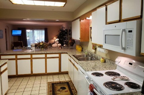 Foothill's Luxury 2BDR Ground Floor Condo in 1000 Hill's - image 21