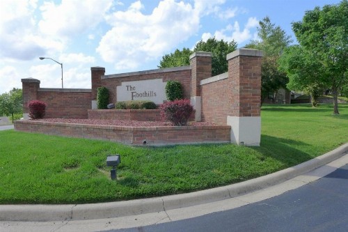 Foothill's Luxury 2BDR Ground Floor Condo in 1000 Hill's - image 23