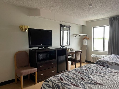 Red Roof Inn Branson - image 37