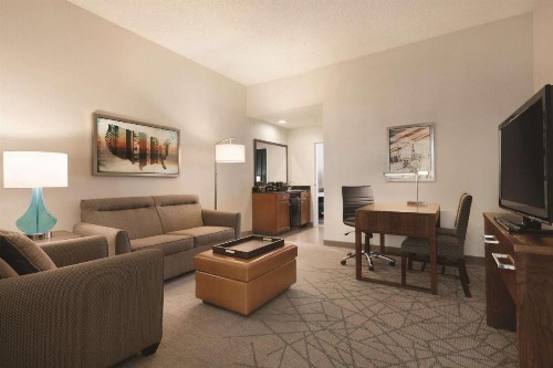 Embassy Suites by Hilton Brea - North Orange County - image 17