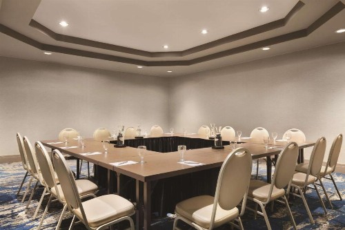 Embassy Suites by Hilton Brea - North Orange County - image 45