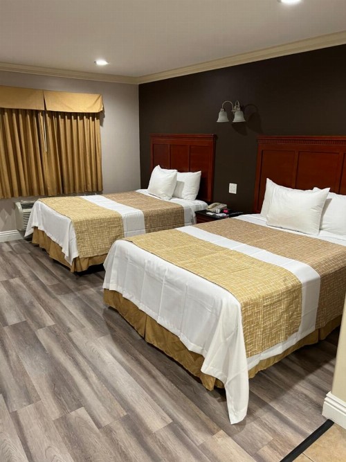 Travelodge by Wyndham Brea - image 7