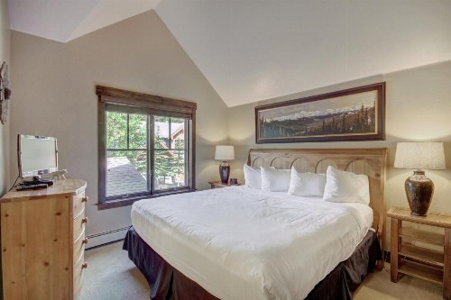 Mountain Thunder Lodge - image 17