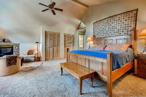 Four-Bedroom Pineview Haus - image 8