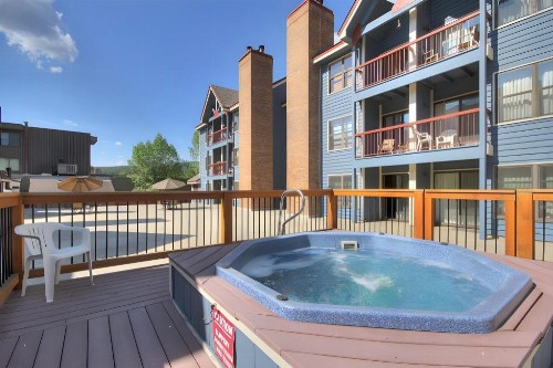 River Mountain Lodge - image 4