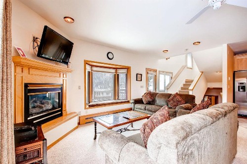 Mountaineer #M-1 - Ski-In/Ski-Out - Private Outdoor Hot Tub - image 11