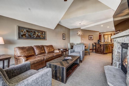 Crystal Peak Lodge By Vail Resorts - image 4