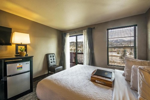 Breck Inn - image 20
