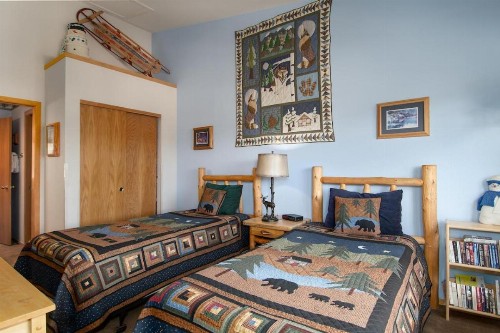 Lake Forest 303E - image 26
