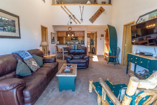 Lake Forest 303E - image 33