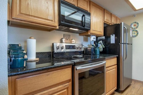 Lake Forest 303E - image 4