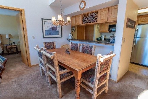 Lake Forest 303E - image 7