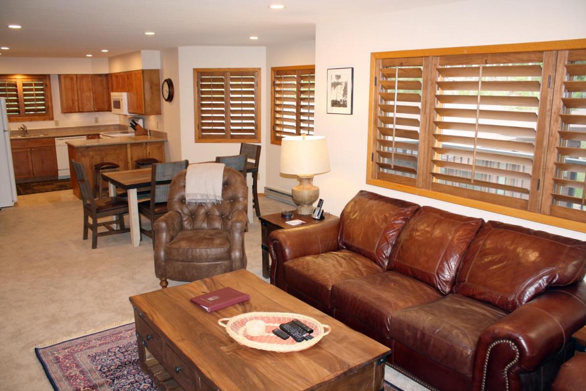 Woods Manor #302-A - Close to Main Street - Access to Indoor Hot Tub and Shuttle - main image
