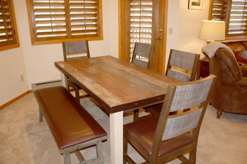 Woods Manor #302-A - Close to Main Street - Access to Indoor Hot Tub and Shuttle - image 5