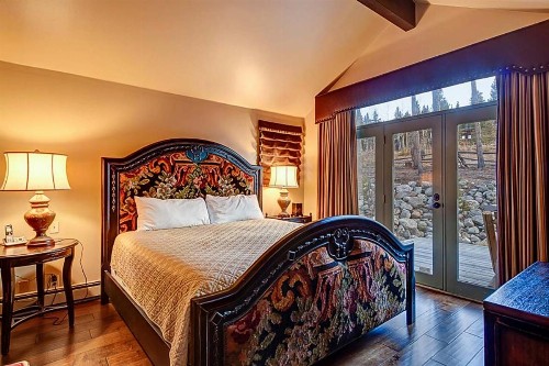 Boulder Ridge Haus - image 33
