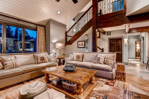 Boulder Ridge Haus - image 9