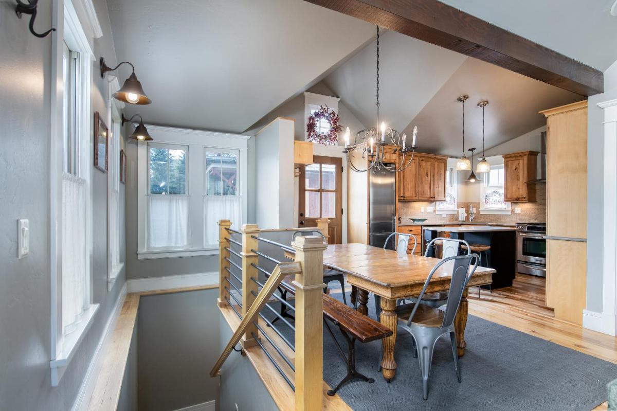 Plum Cottage - image 2