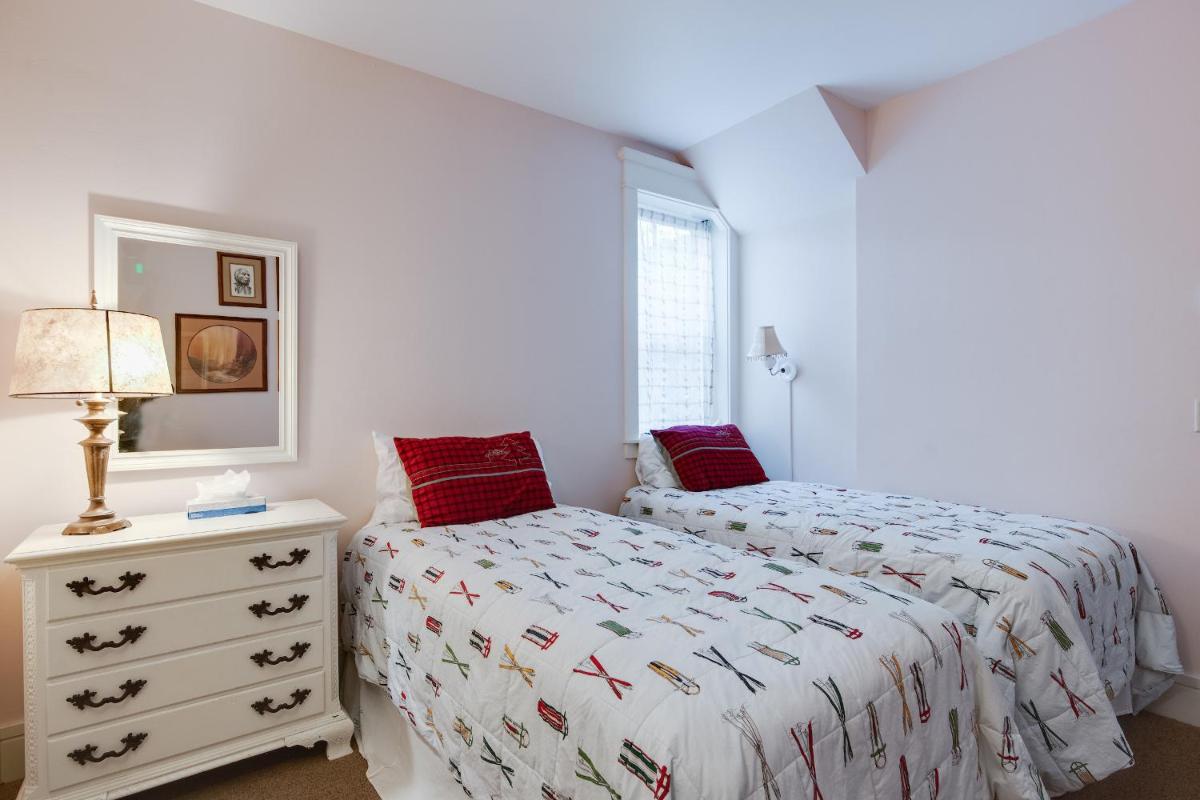Plum Cottage - image 6