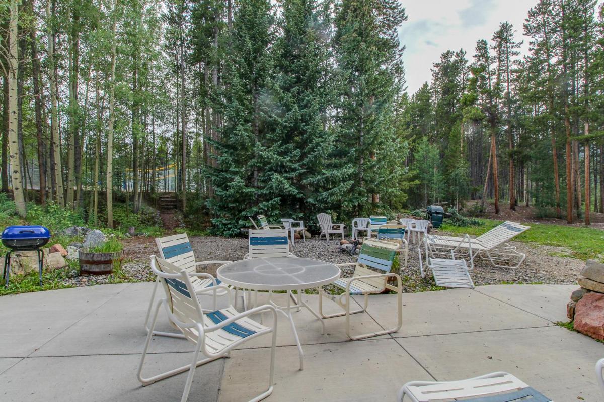 Ski and Racquet Club Condo - image 6