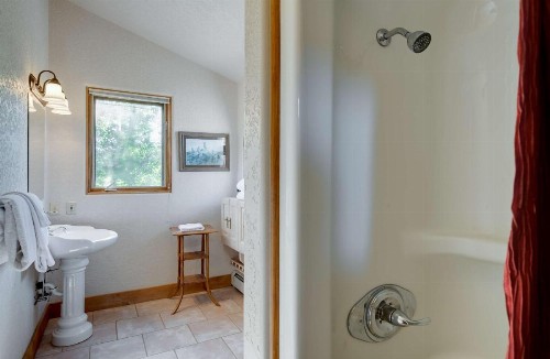 Swan River Lodge - image 10