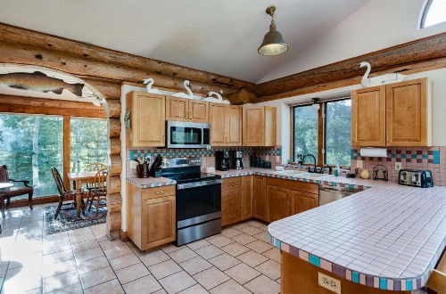 Swan River Lodge - image 6