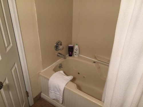 Wildwood Suites Apartment - image 13