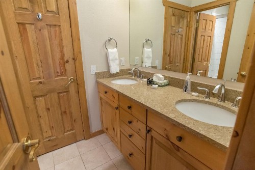 Powderhorn Penthouse Condo - image 9